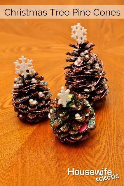 Easy DIY Pinecone Christmas trees Craft