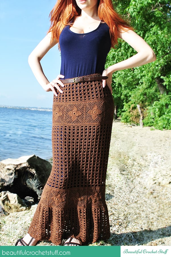 DIY Crochet Boho Maxi Skirt with FREE PATTERN. Cute, trendy outfit for Spring, Summer and even Fall 2019. Also a great gift idea. The best free crotchet patterns and tutorials.