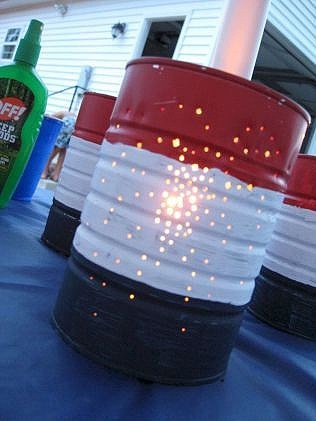 DIY red, white, and blue patriotic tin can votive. Easy DIY 4th of July Party ideas. #Patriotic